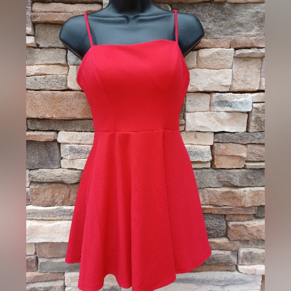 B. Smart Little Red Dress Girls Sz 3